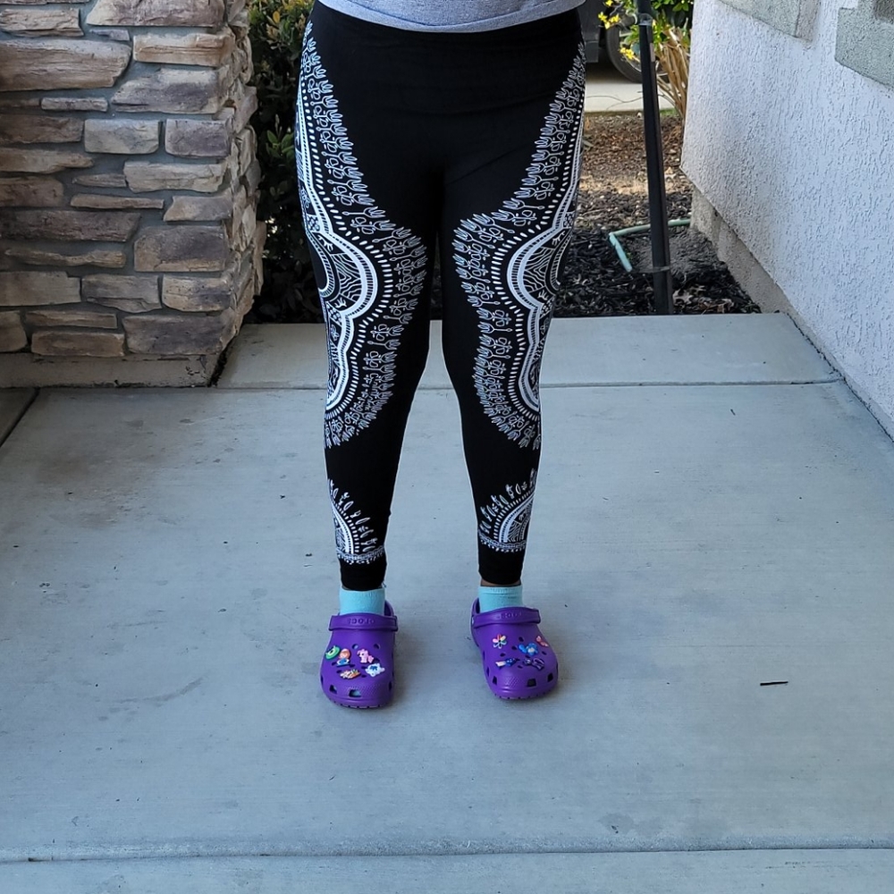 Black and White Printed Leggings, XL